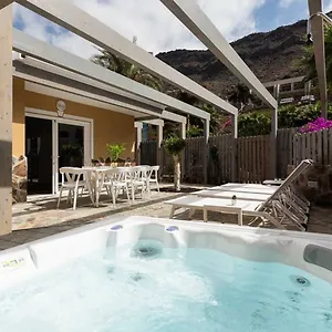 De Villa Taurito